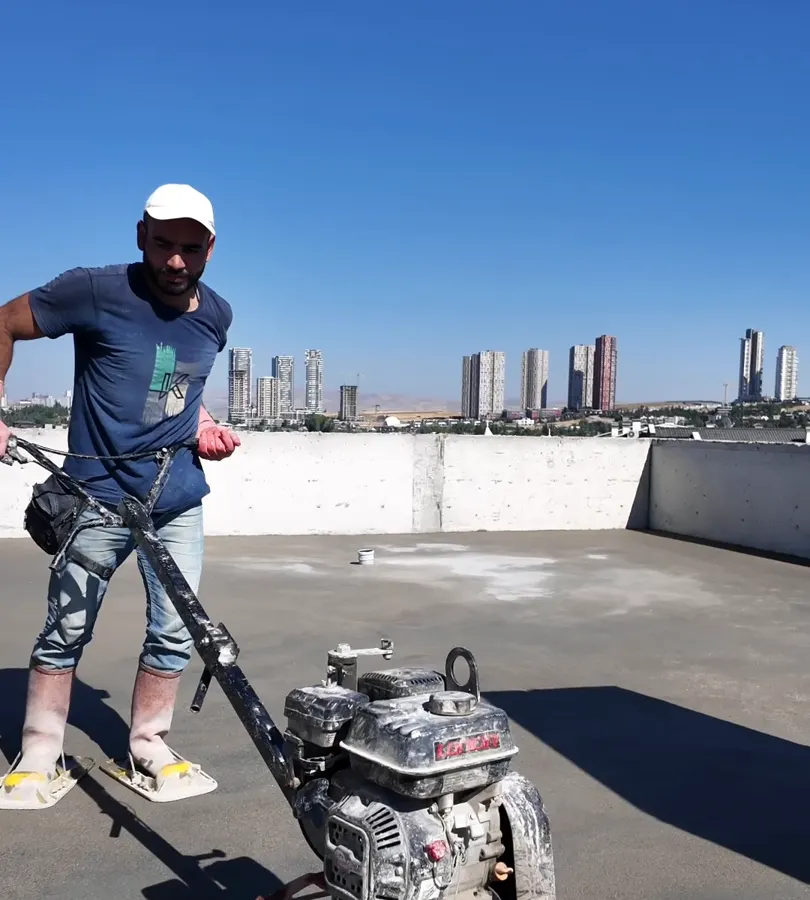 Çatıda helikopter perdah makinesiyle uygulama